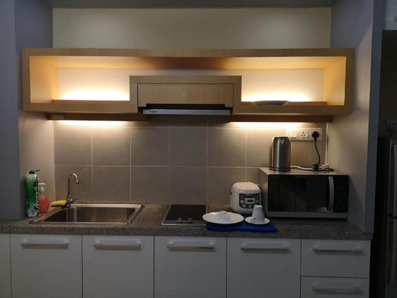 Shaftesbury Residences Free Parking *