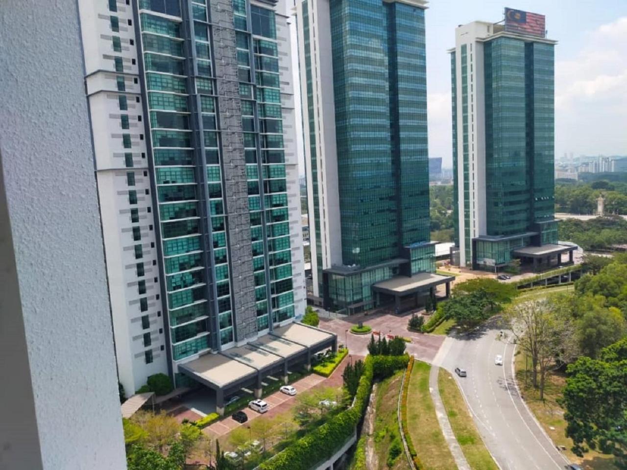 Shaftesbury Residences Free Parking Apartment *